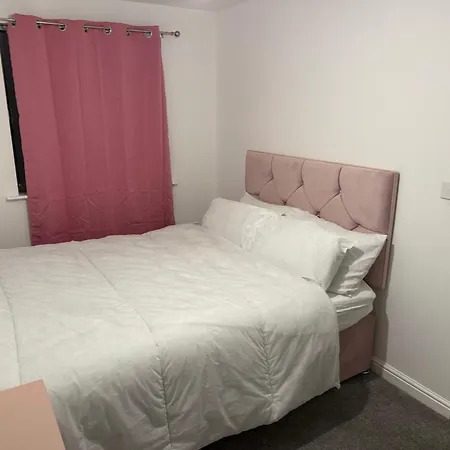 펜션 Modern 2br House Sleeps 5 Free Parking Contractor Friendly Parking 미들즈브러