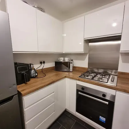 Modern 2br House Sleeps 5 Free Parking Contractor Friendly Parking Дом отдыха Мидлсбро