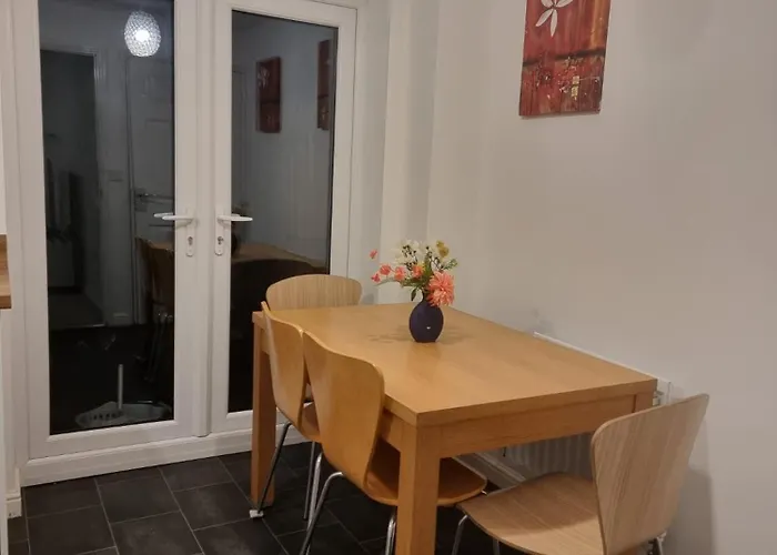 Modern 2br House Sleeps 5 Free Parking Contractor Friendly Parking * Middlesbrough